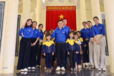 HOẠT ĐỘNG TRẢI NGHIỆM “ĐẾN VỚI ĐỊA CHỈ ĐỎ”